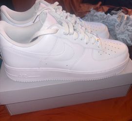 Nike Air Force 1 Low ’07 – Size 11