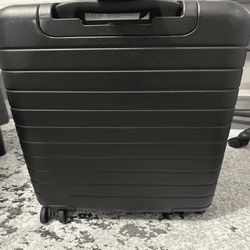 Explorer's Choice Bags - Travel Suitcases That Deliver might machine