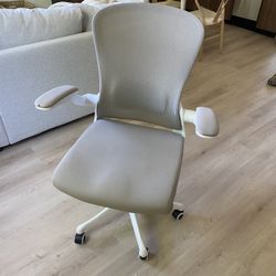Ergonomic Desk Chair In Beige/Khaki