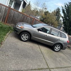 Hyundai Santa Fe 2011 Model SUV Grey In Color 