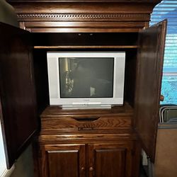 Armoire/TV Cabinet