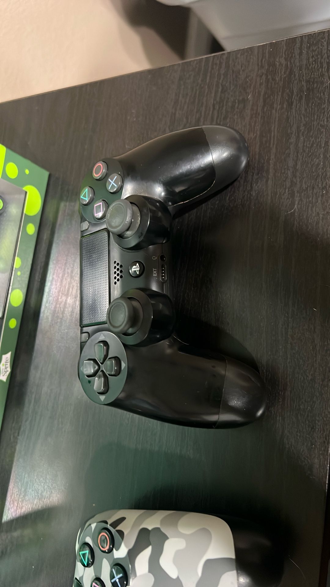 PS4 Controller