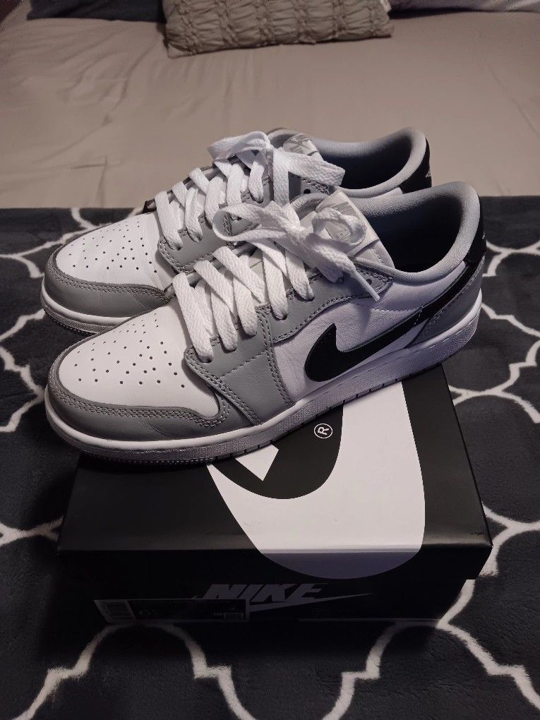 Big Kids Air Jordan 1 Retro Low OG 6.5Y