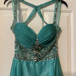 Stunning Full Length Prom Or Special Occasion Dress 