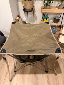 Camping table foldable