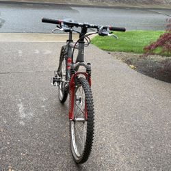 Trek 6000 Mountain Bike - Must Sell ASAP