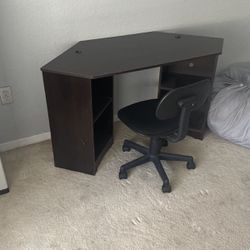 Corner Desk With Chair