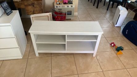 Shelf/TV stand - great condition