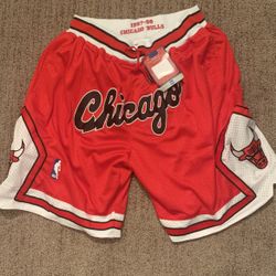 Chicago Bulls Just Don Shorts Size L