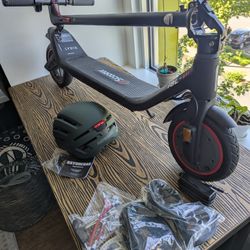 iScooter i8L + Helmet + Spare parts