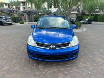 2012 Nissan versa perfect condition
