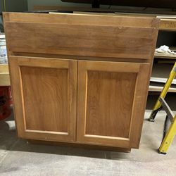 32” Bathroom vanity cabinet