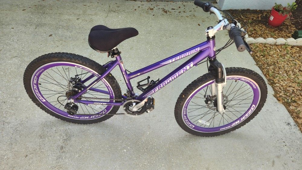 Ozone 500 Fragment 24 in 21-Speed Mountain Bike
