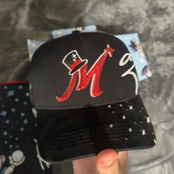 Thirty, One Hats El Mago