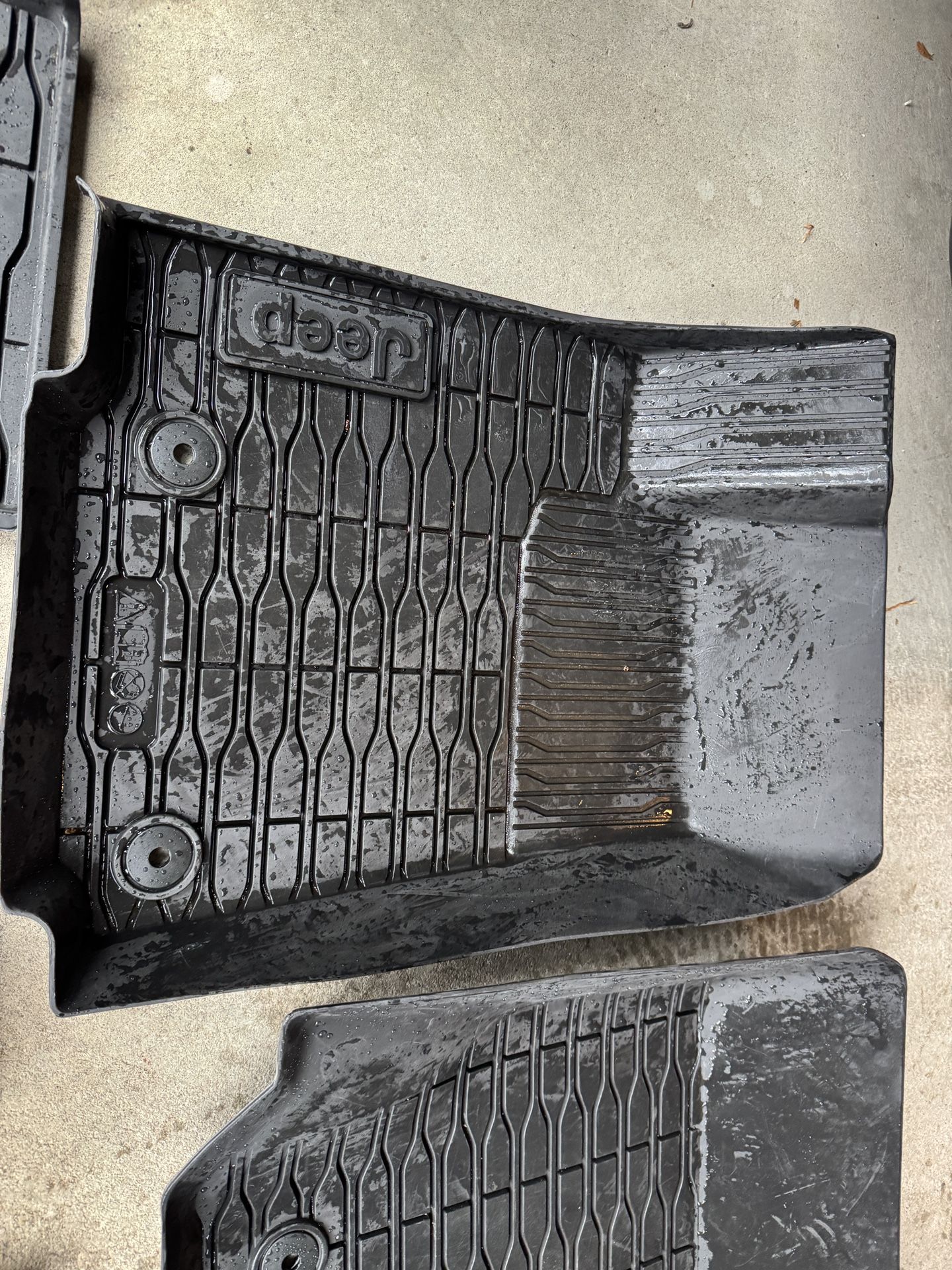 2021-2026 Jeep Grand Cherokee All Season Mats