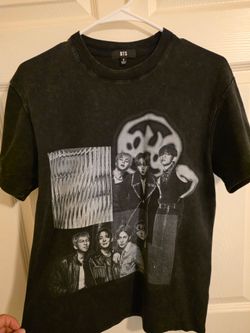 BTS World Tour Arirang Photo Black Shirt US Exclusive Small