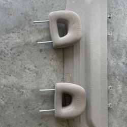 2002 Toyota Rav4 Headrests & Rear Deck