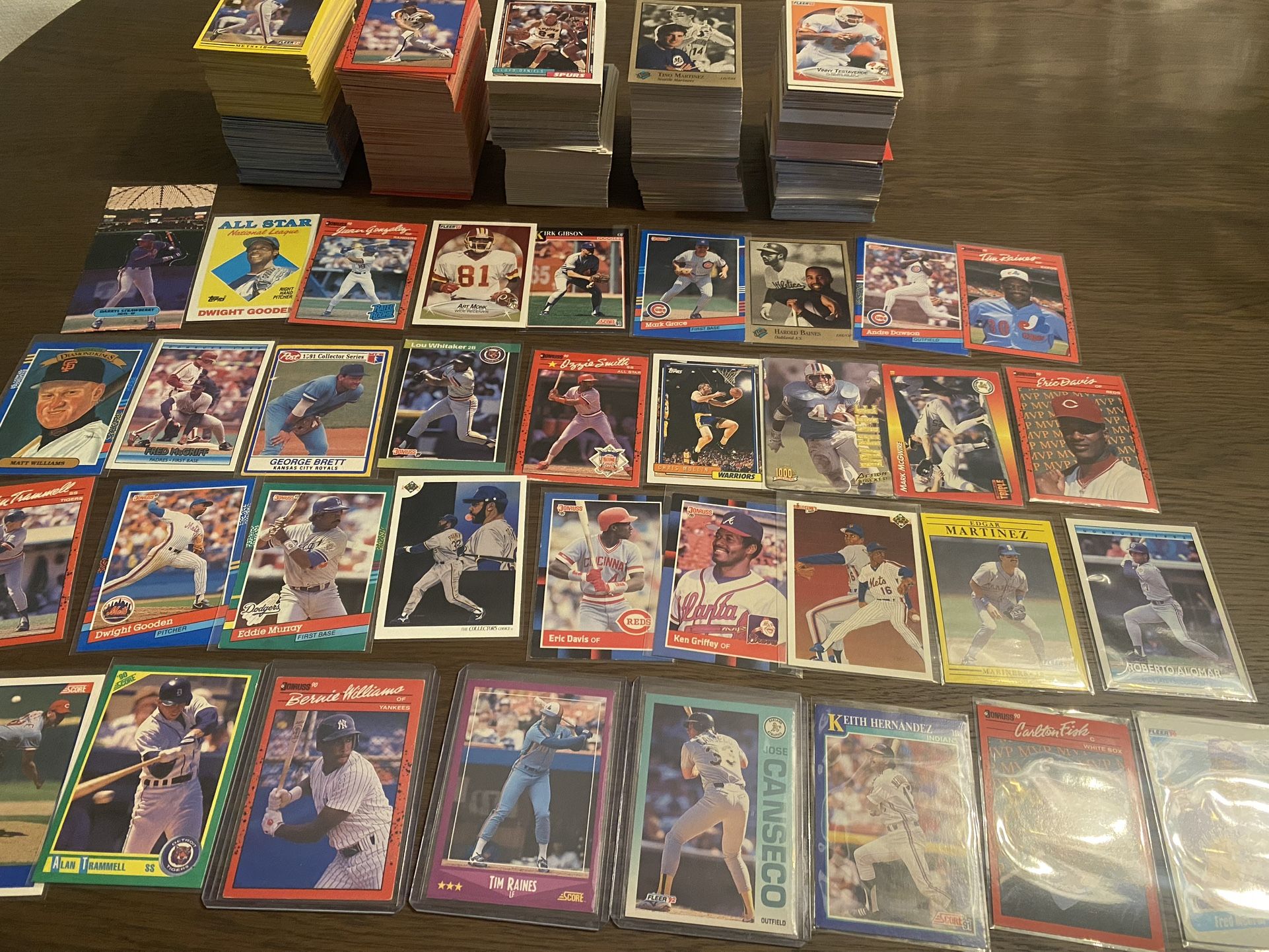 Sports Cards Lot, >1000 Baseball, Basketball, Football Cards