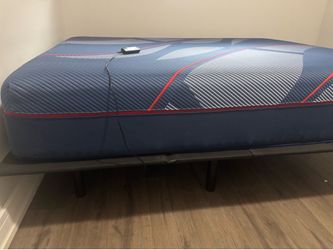 Sealy posturepedic  queen size mattress