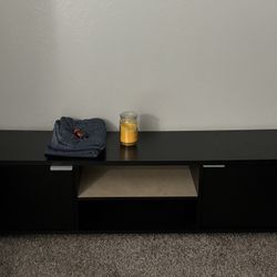 TV STAND 