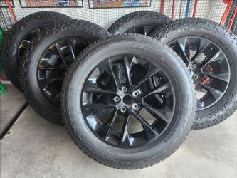 Jeep Wrangler JL 4xe Sahara OEM 20" Wheels & Tires (Set of 5)