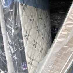 King Size Pillow Top Mattresses $570