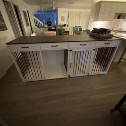 TV Stand/Dog Crate  **93(L)x30(W)x40(H)**