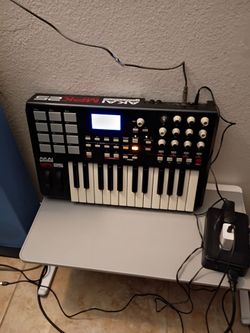 Keyboard music beat maker
