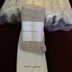 Warm & Cozy Ultra-Luxe Cloud Sock - Super Soft Luxurious Fabric (10 pairs)