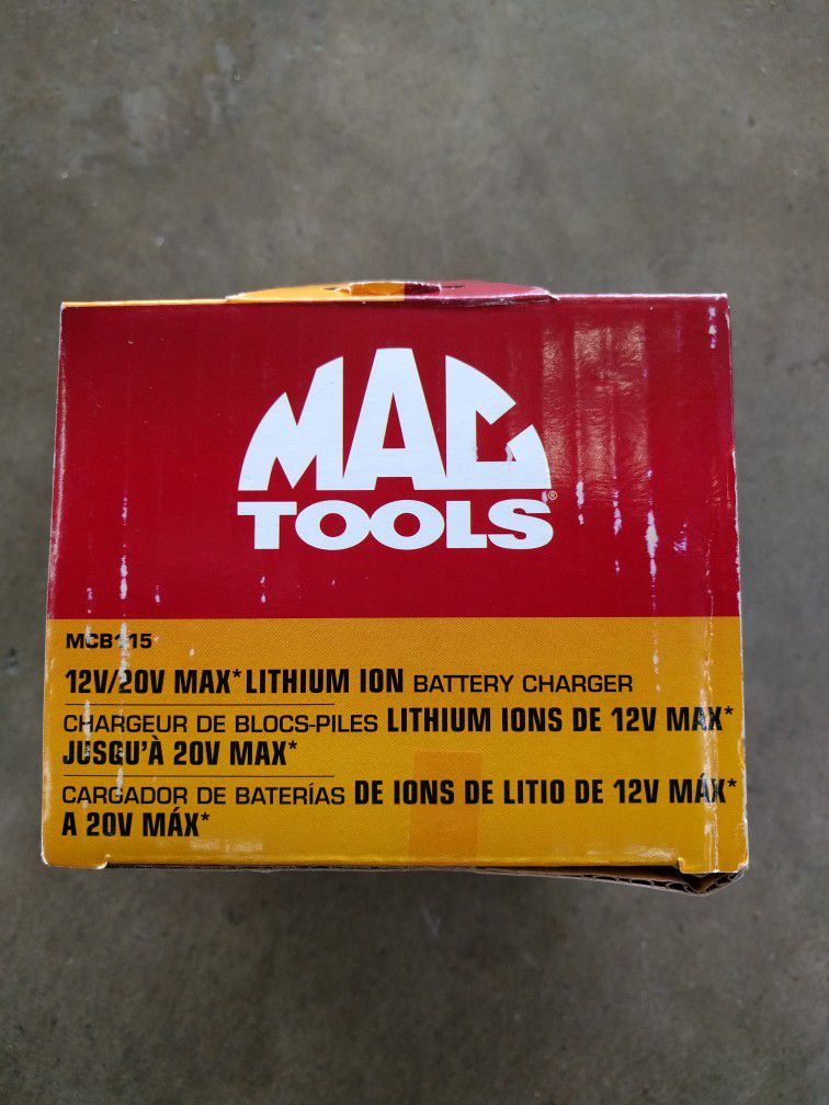 12V-20V MAX* Battery Charger - MCB115