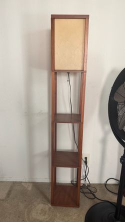 Modern Wood Floor Lamp with Shelves – Display & Storage