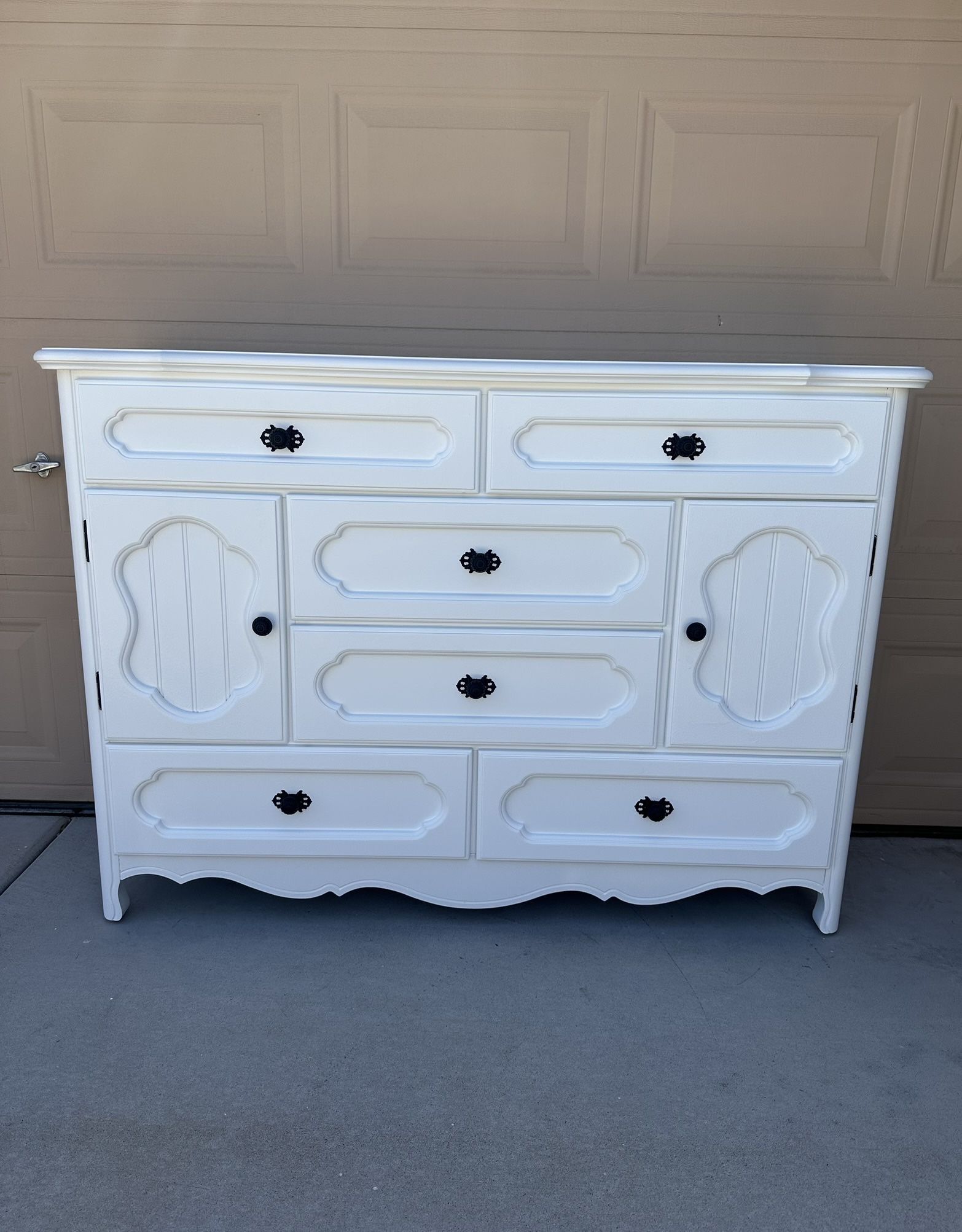Dresser White 6-Drawers 