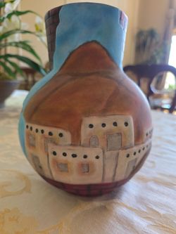 Southwestern style pottery vase SIGNED