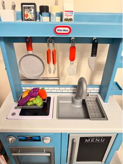 Little Tikes Kids Play Kitchen