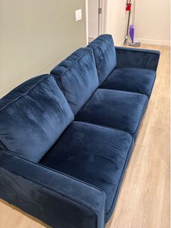 Living Spaces Navy Velvet Sofa *Pick up ASAP