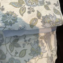 green & baby blue Bedding 