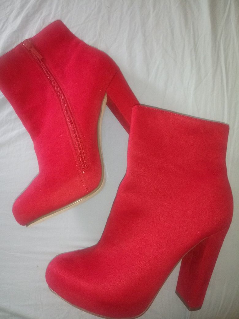 Michael Antonio Red heels