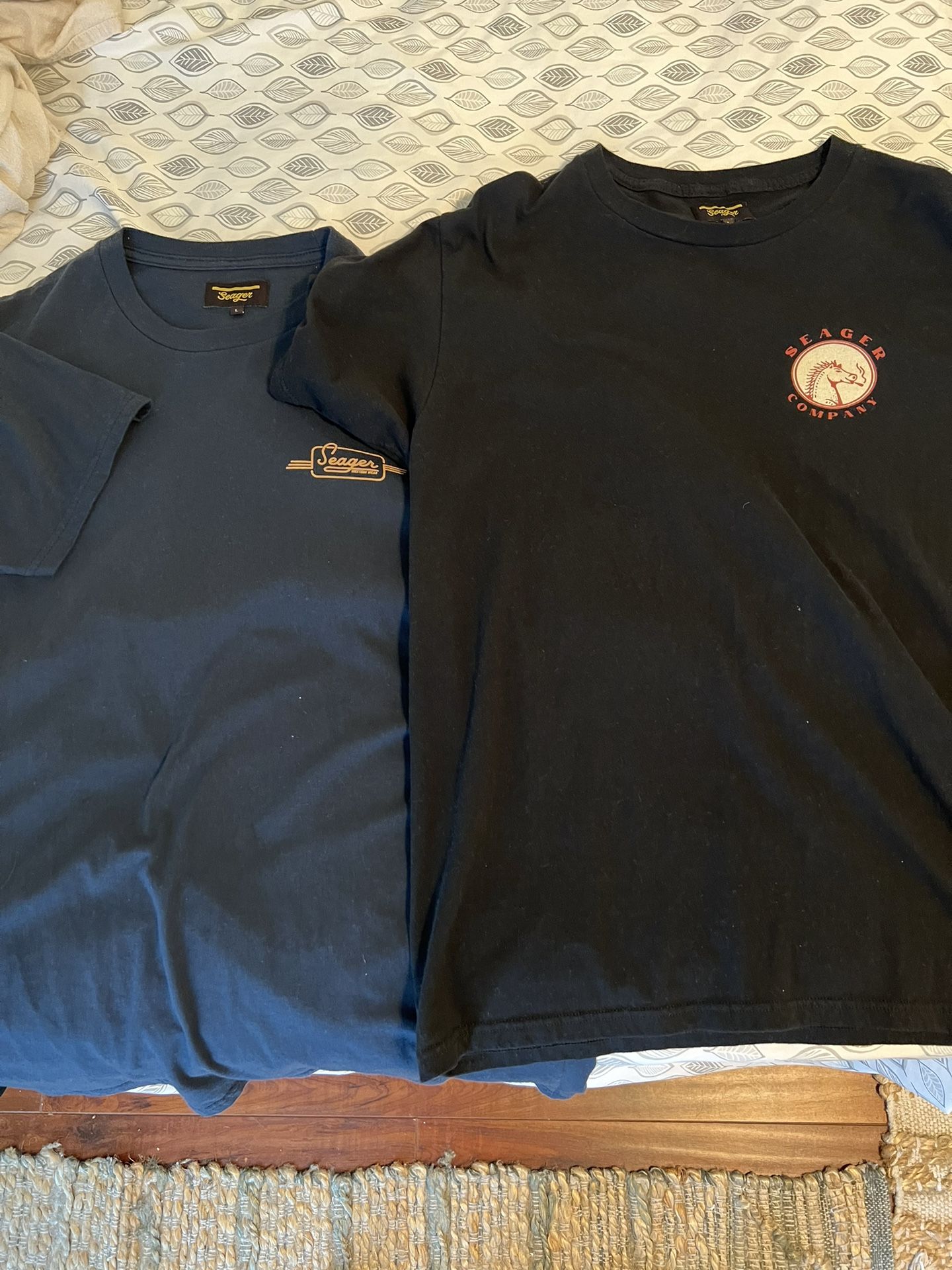 Seager Co Tee Shirts Size Large