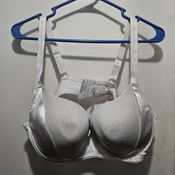 Size 44D Queen White Underwire Bra