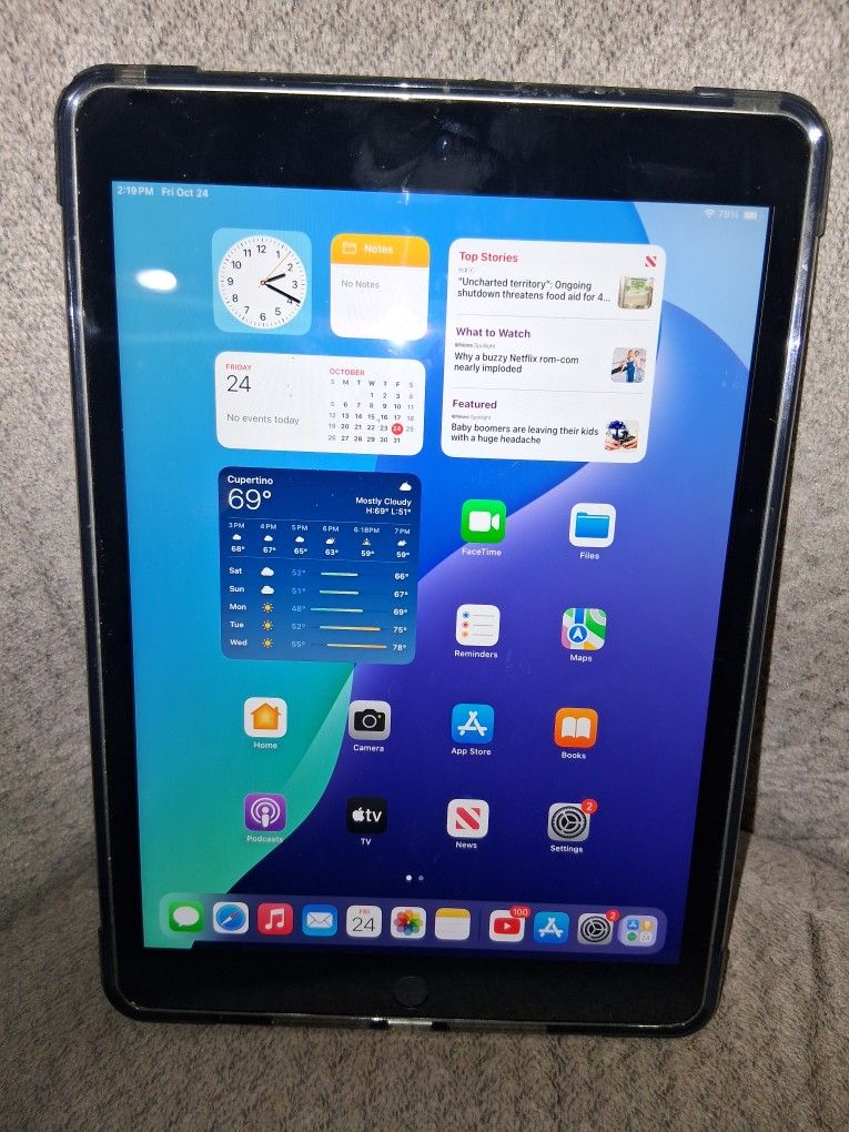 Apple ipad 9th Generation Like New