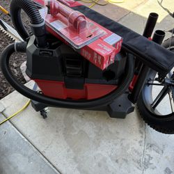 Milwaukee Shop vac 
