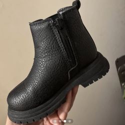 Toddler Black Oshkosh Boots