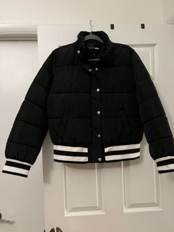Women’s Black puffer jacket