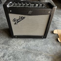Guitar amp