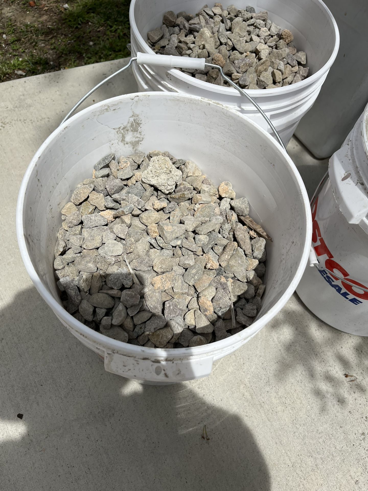 Rocks, paints