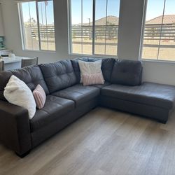 Sofa / Couch