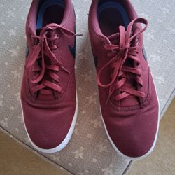 Nike Casual  Tennis Shoes 