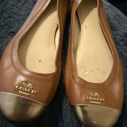 Coach flat 6.5