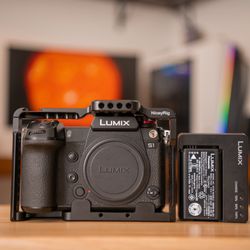 Panasonic lumix s1 camera