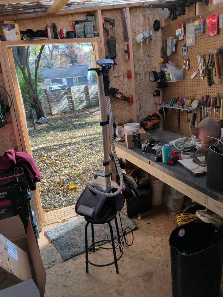 High Powered Garmet Steamer! Heats Up Fast And Can Go Continuously!